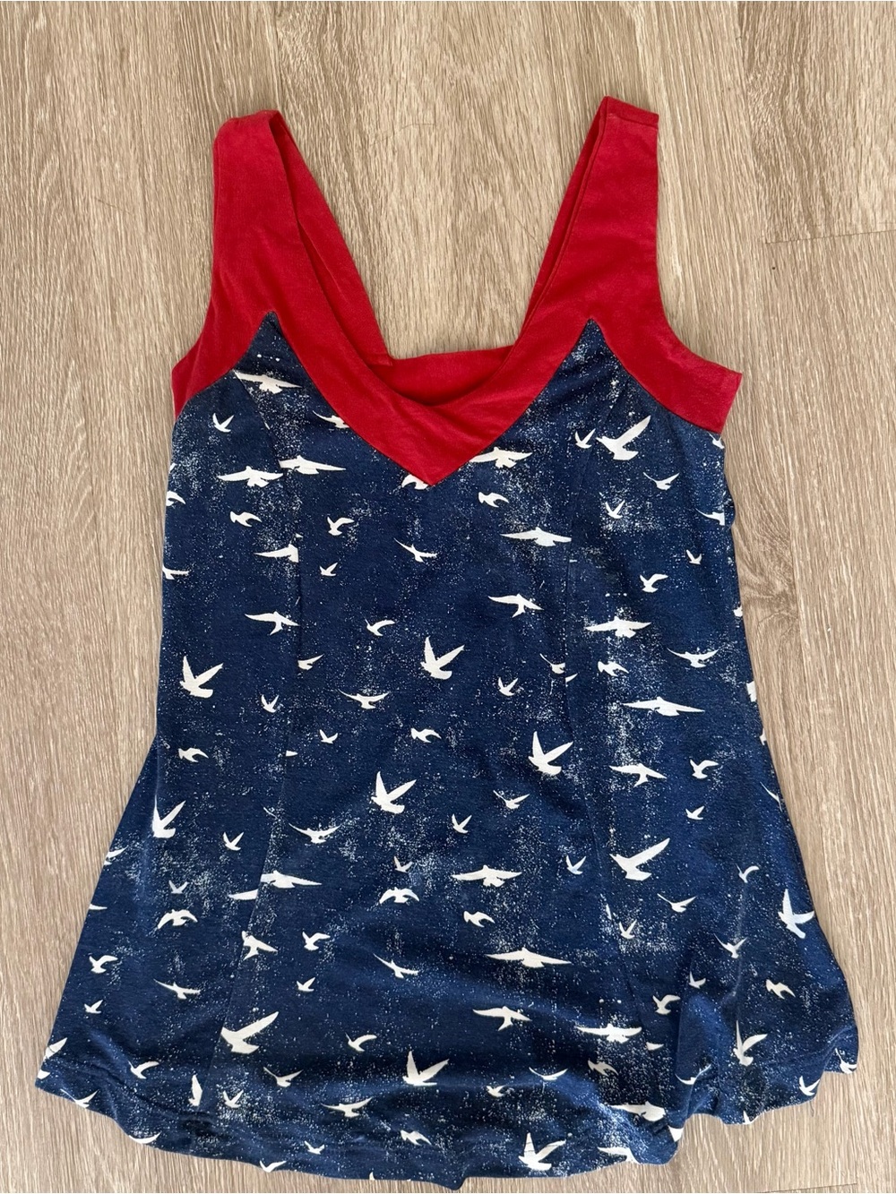 Essies Heart bird print tank top sz S